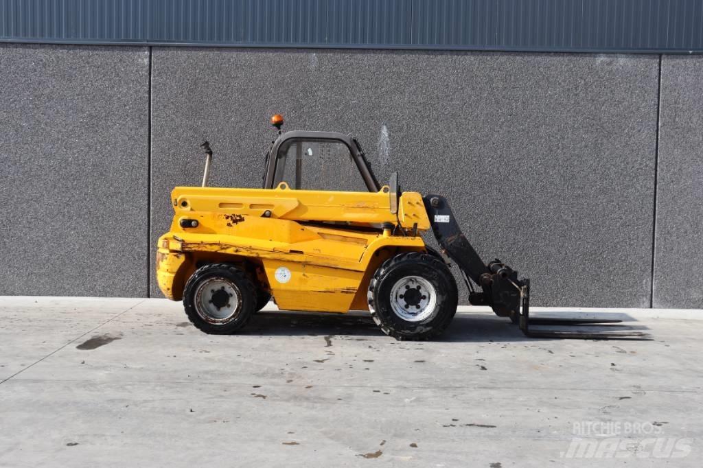 Manitou BT 420 伸縮臂操作車