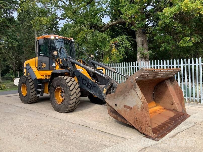 JCB 437 HT 輪胎式裝載機