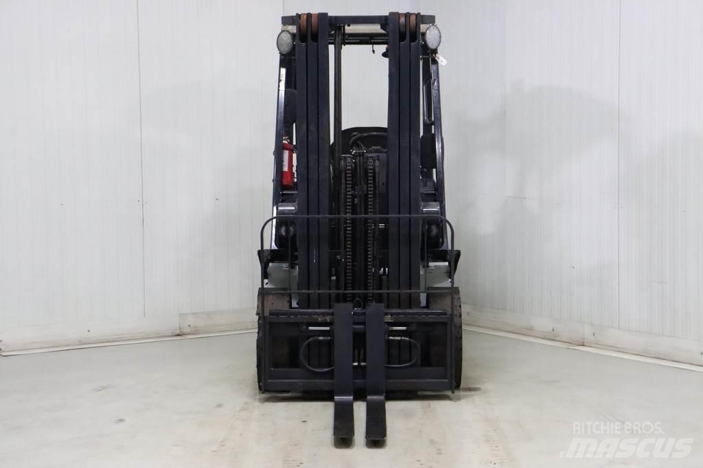 Nissan U1D2A20LQ 液化石油氣LPG卡車
