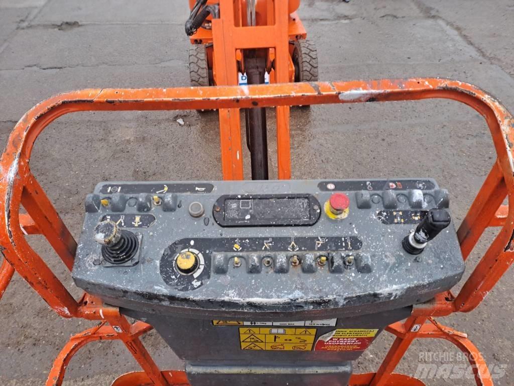 JLG E 300 AJP 曲臂高空作業車