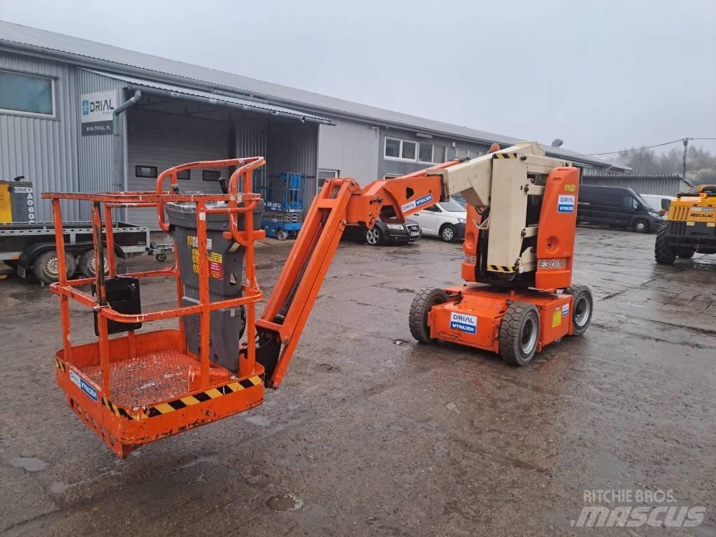 JLG E 300 AJP 曲臂高空作業車