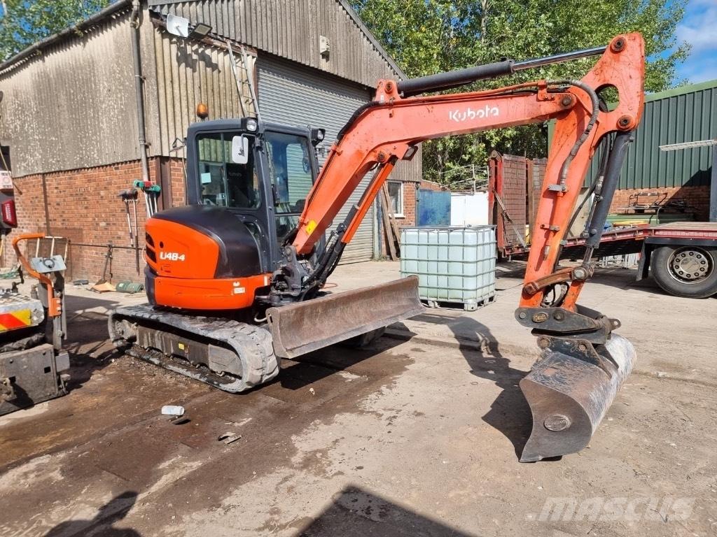 Kubota U 48-4 小型挖土機/掘鑿機<7t(小型挖掘機)