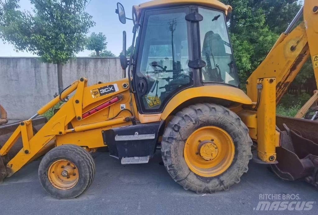 JCB 3 CX 反鏟裝載機