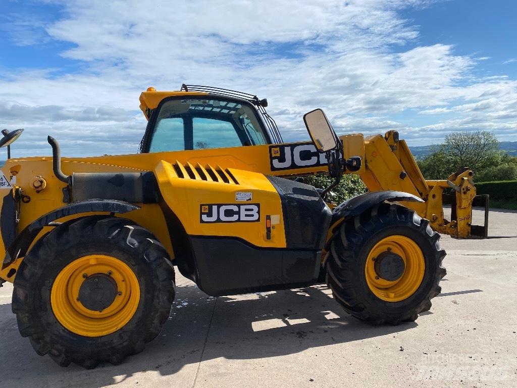 JCB 531-70 伸縮臂操作車