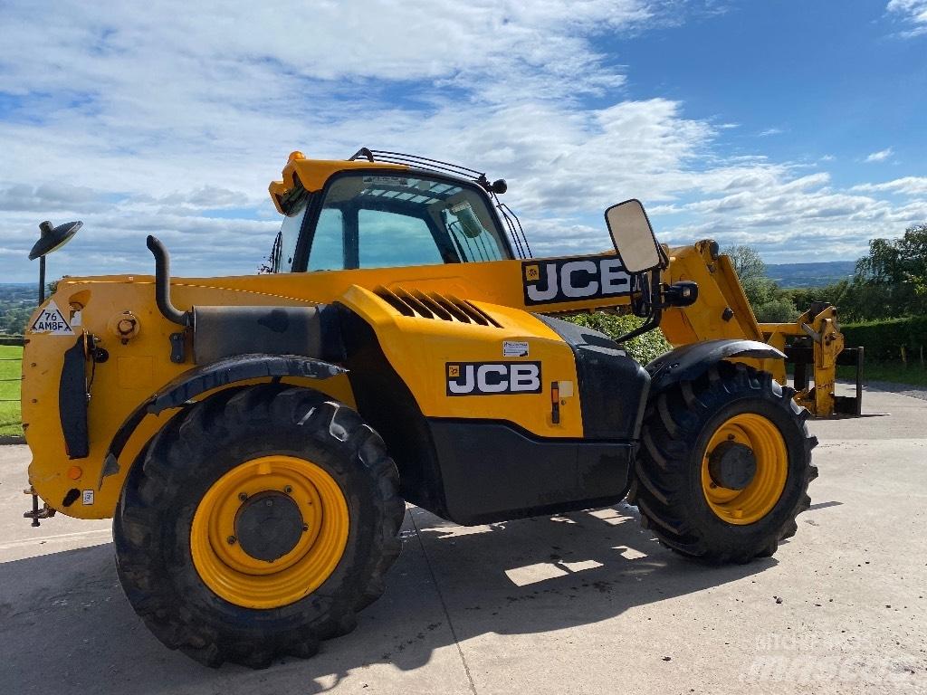 JCB 531-70 伸縮臂操作車