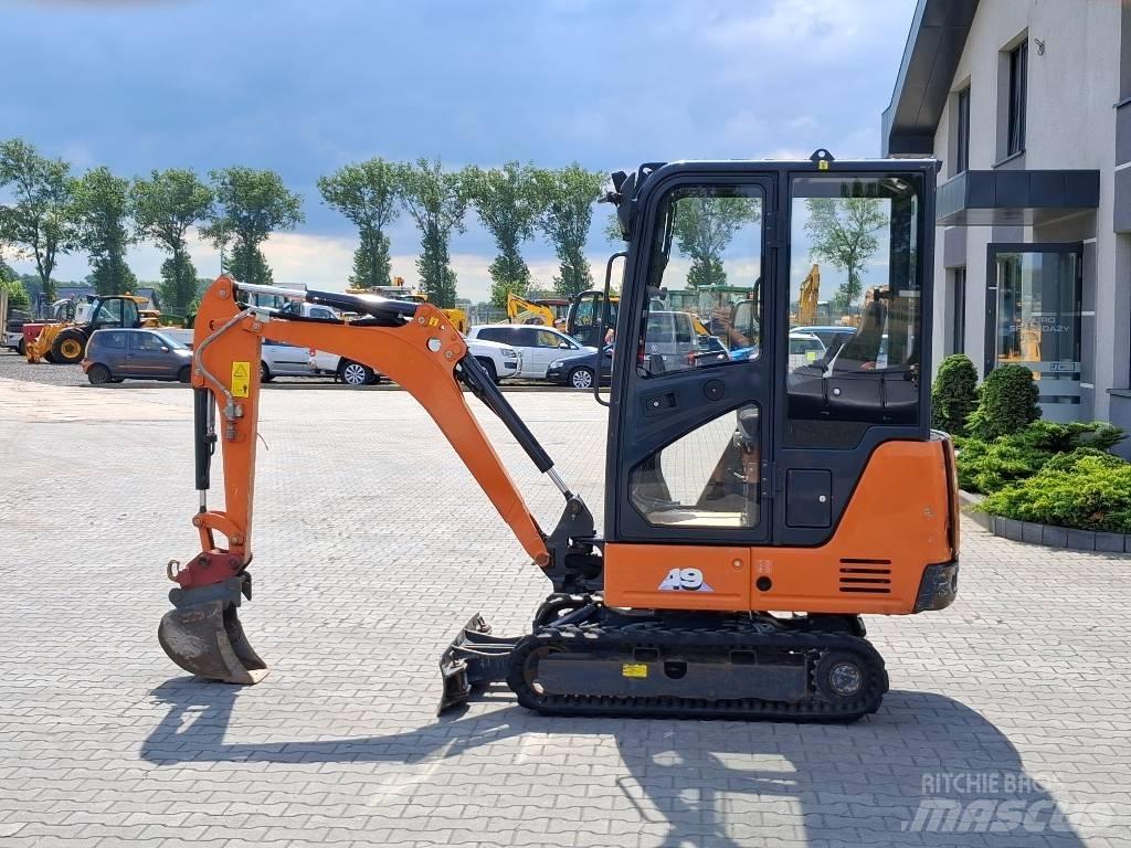 Hitachi ZX 19-6 小型挖土機/掘鑿機<7t(小型挖掘機)
