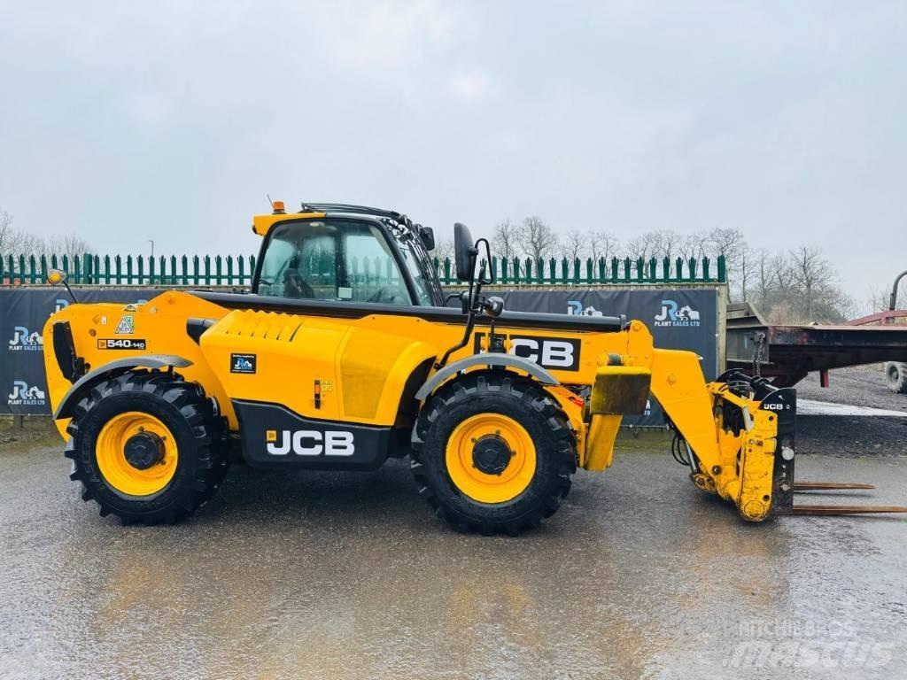 JCB 540-140 伸縮臂操作車