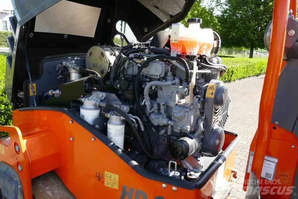 Hamm HD 12i VV 小型瀝青機