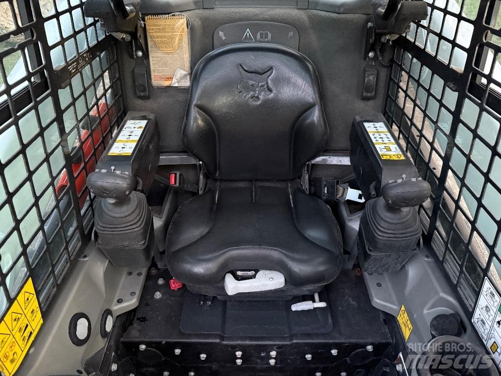 Bobcat T595 滑移轉向裝載機