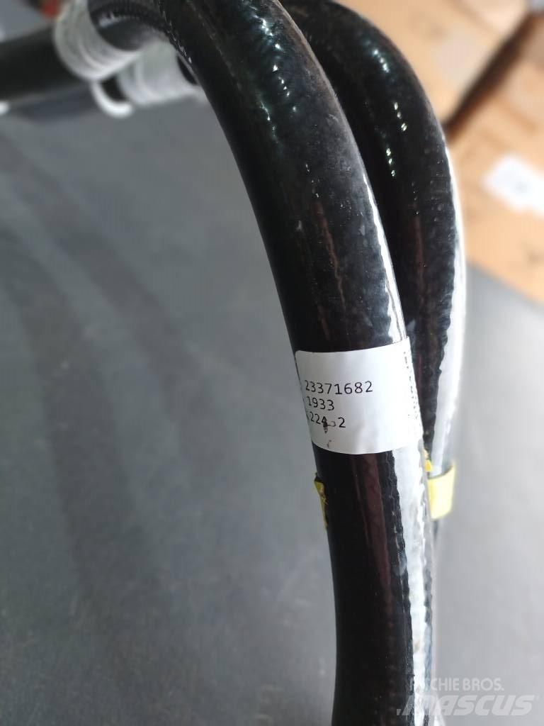 Volvo HOSE 23371682 引擎/發動機