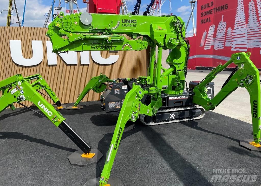 Unic UM445 POP-UP 履帶式起重機