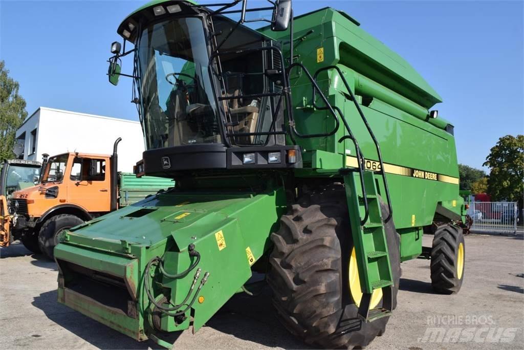 John Deere 2064 聯合收穫機