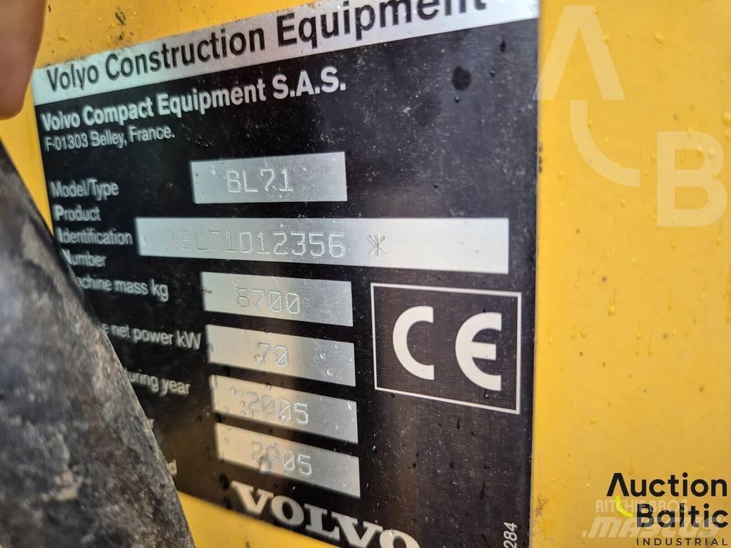 Volvo BL 71 反鏟裝載機