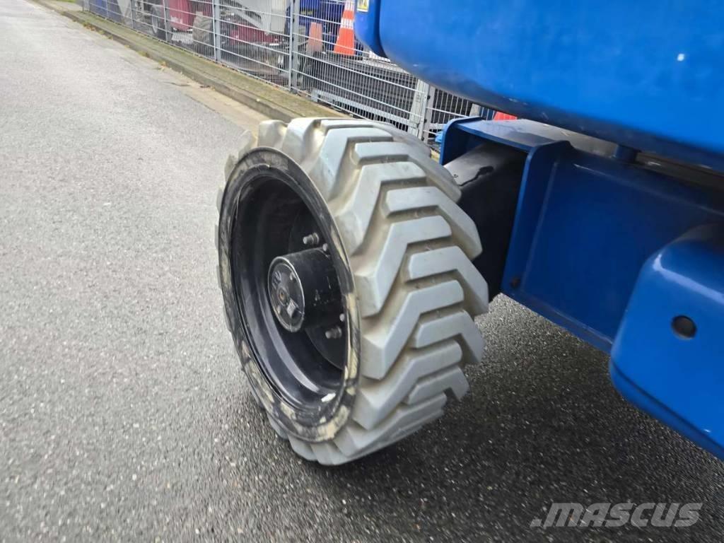 Niftylift HR 28 曲臂高空作業車