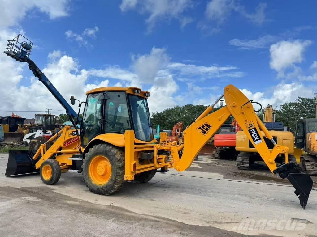 JCB 3 CX 反鏟裝載機