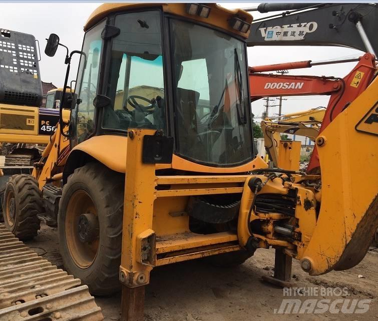 JCB 3cx 反鏟裝載機