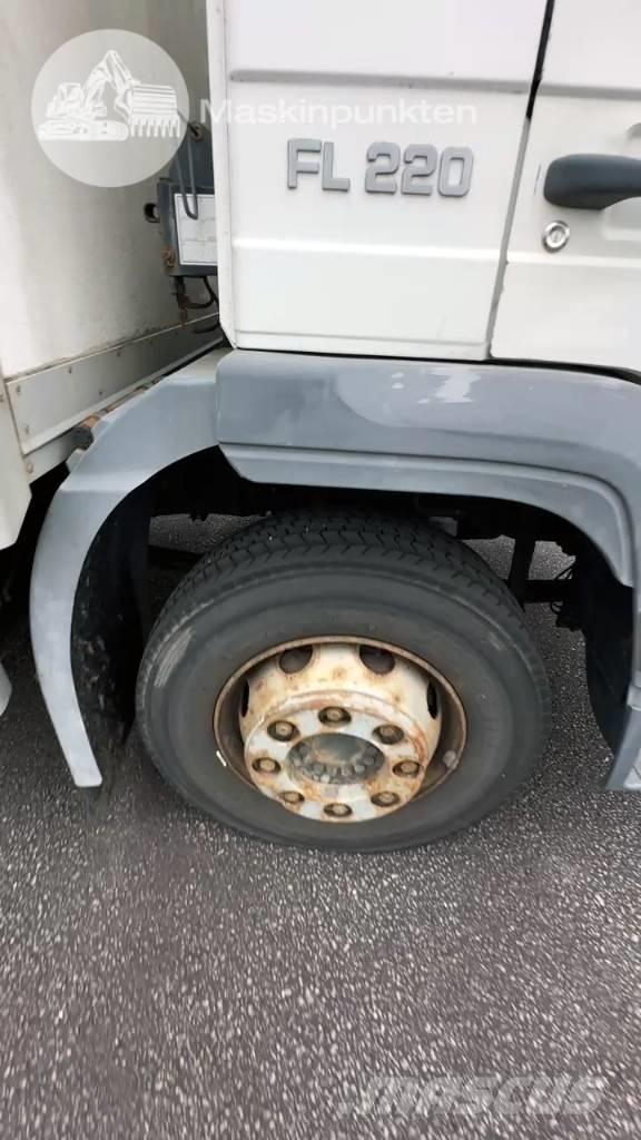 Volvo FL 612 貨箱式卡車