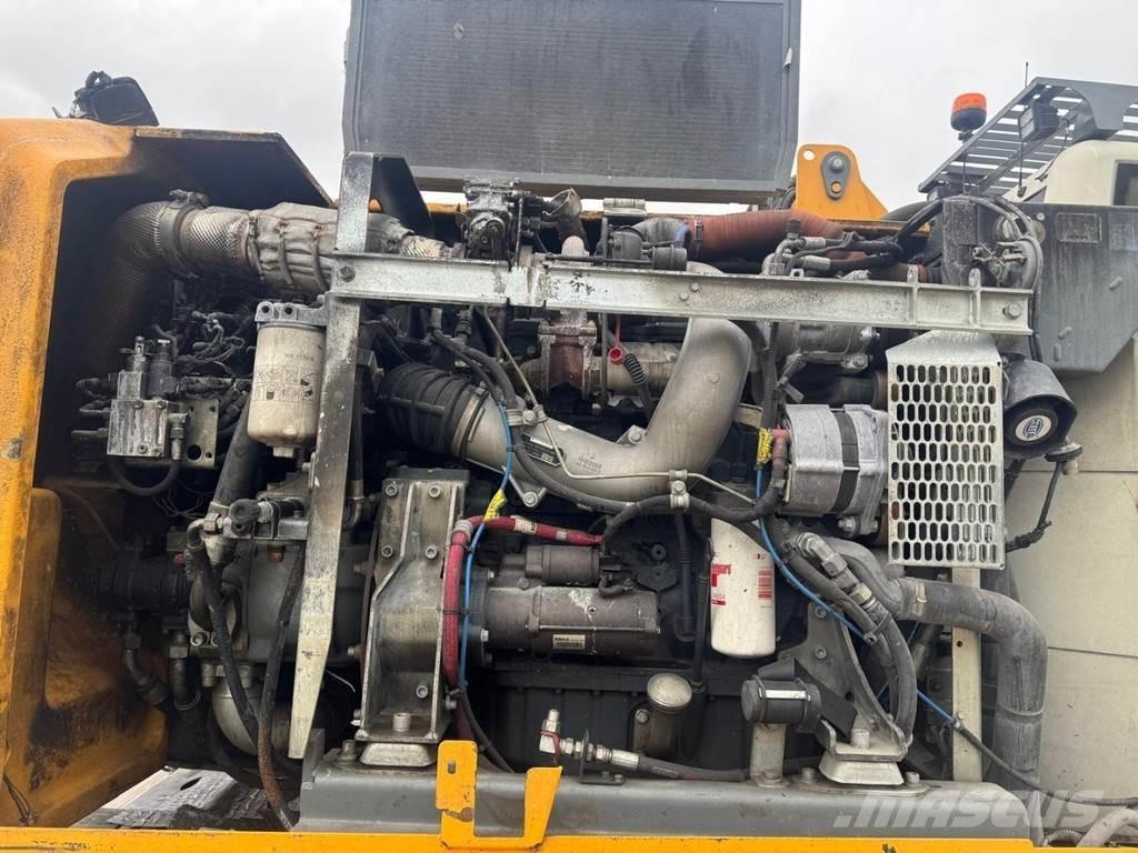 Liebherr LH 22 M 廢棄物/工業用操作車