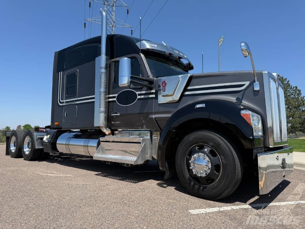Kenworth W 990 曳引機組件
