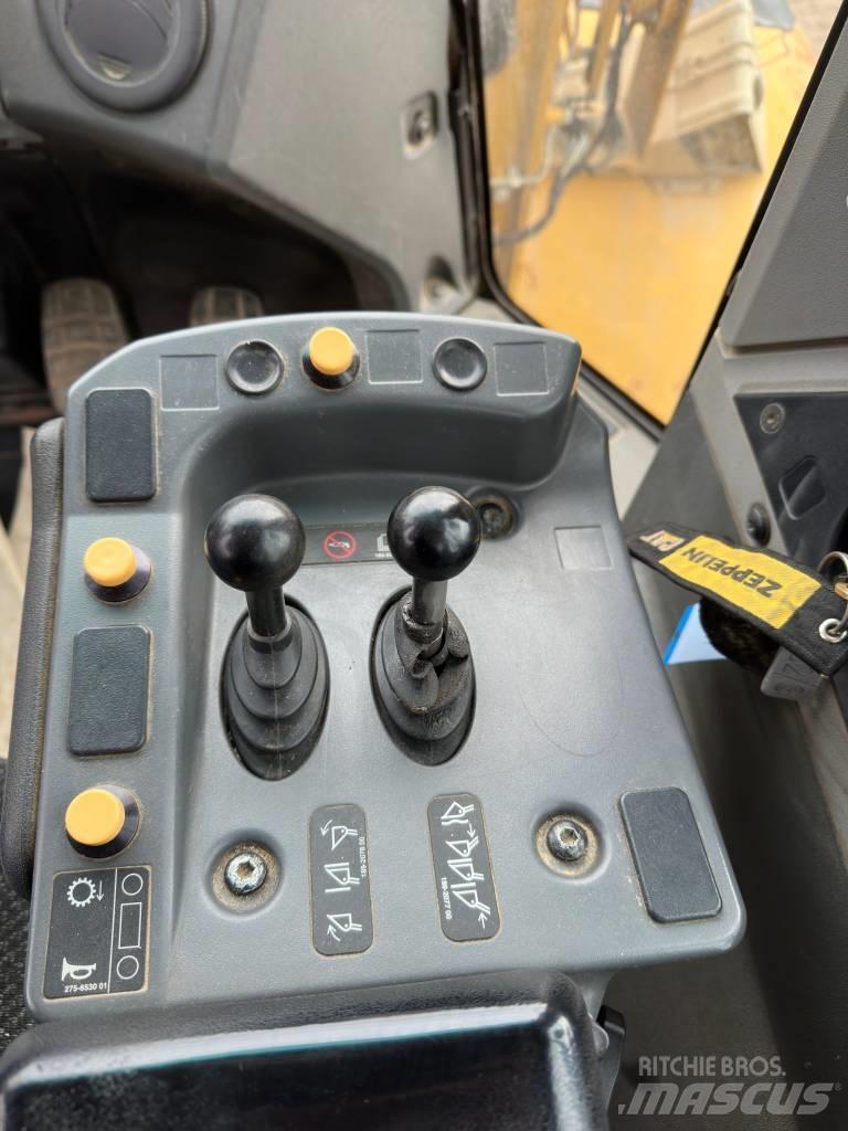 CAT 962 K 輪胎式裝載機