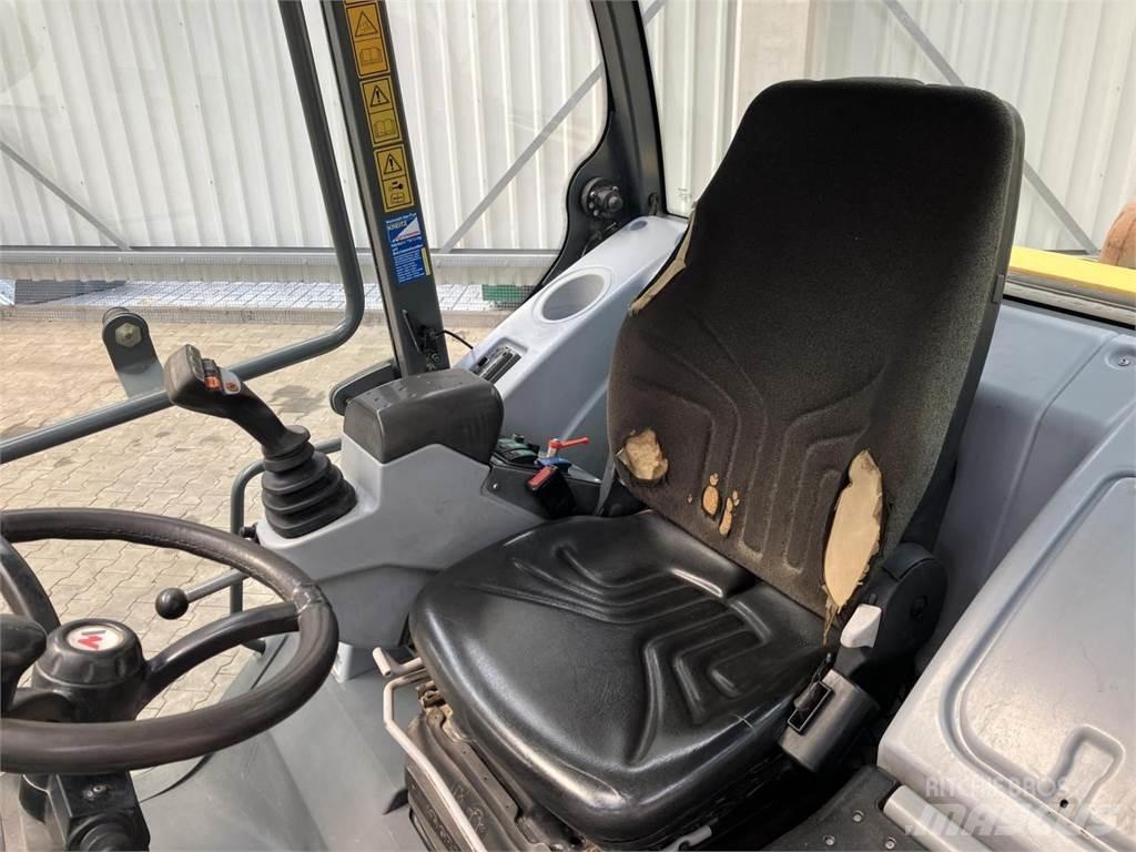 Kramer 680T 農業用伸縮臂裝載機