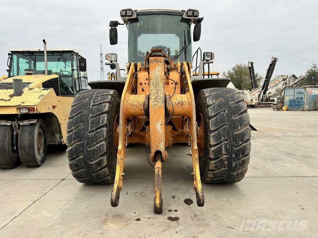 Liebherr L 550 輪胎式裝載機