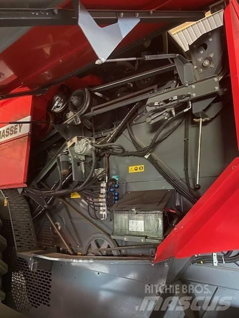 Massey Ferguson 7244 聯合收穫機