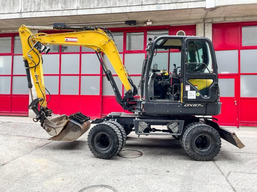 Doosan DX 57 W-5 旋轉式挖土機/掘鑿機/挖掘機