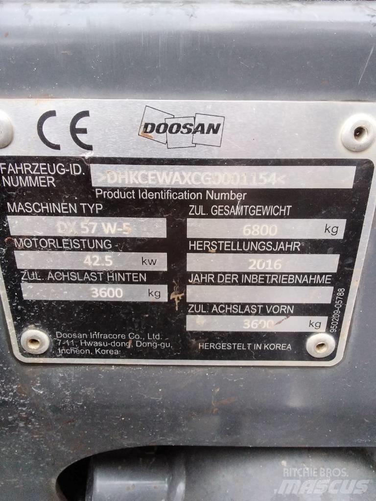 Doosan DX 57 W-5 旋轉式挖土機/掘鑿機/挖掘機