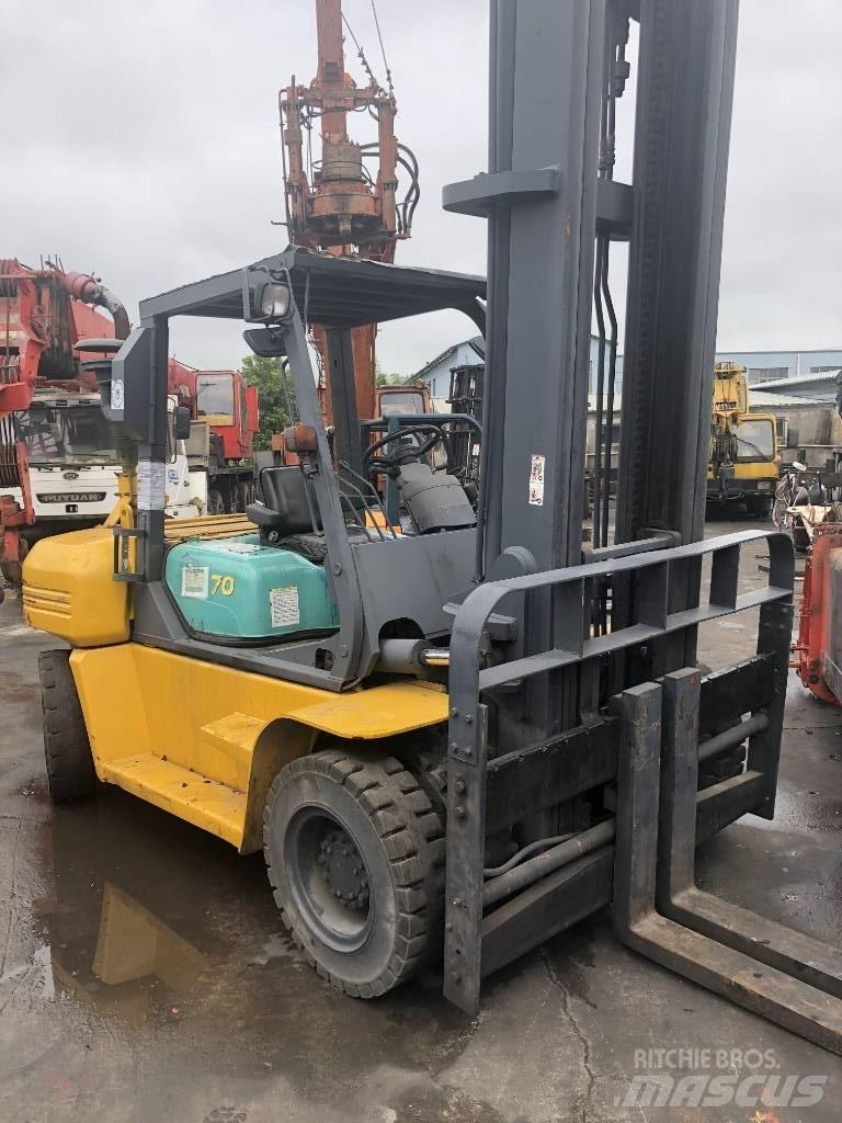 Komatsu 7 Ton 柴油卡車