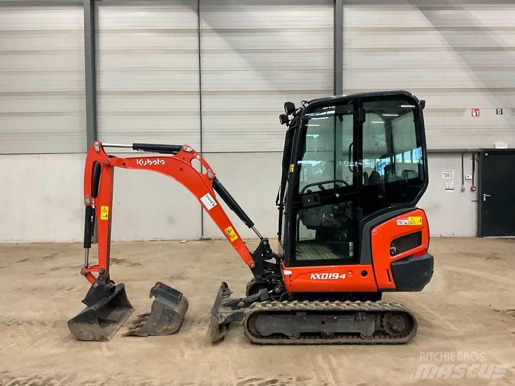 Kubota KX 019-4 小型挖土機/掘鑿機<7t(小型挖掘機)