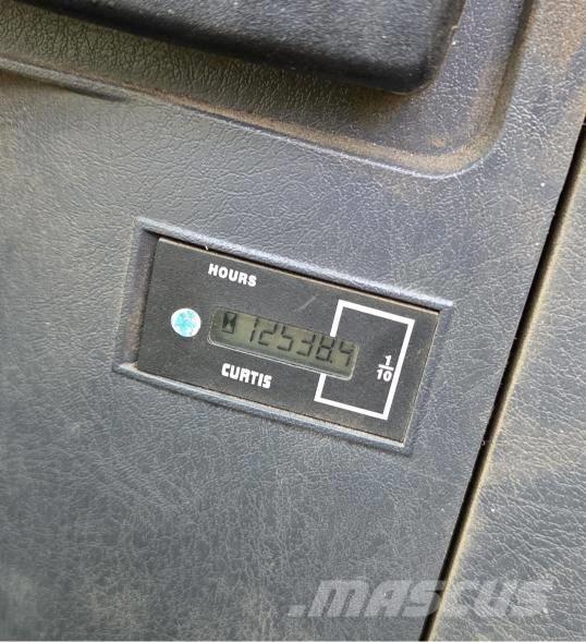 Hyundai Robex 55 小型挖土機/掘鑿機<7t(小型挖掘機)