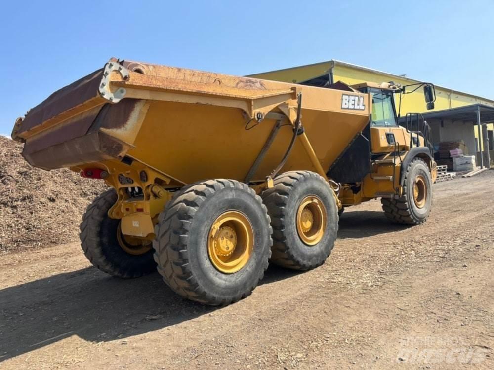 Bell B30E 鉸接式起吊車