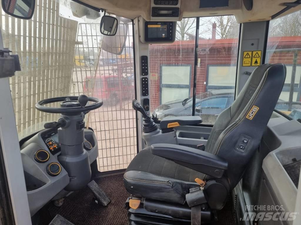 JCB 427 輪胎式裝載機