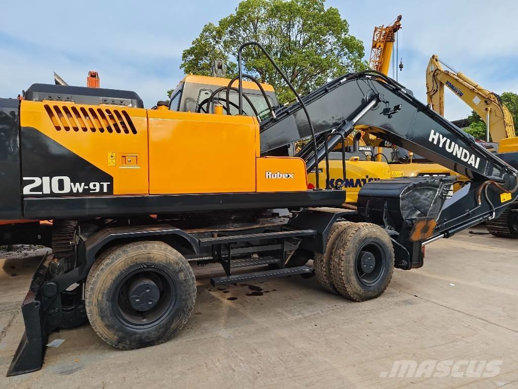 Hyundai R210W-9 旋轉式挖土機/掘鑿機/挖掘機
