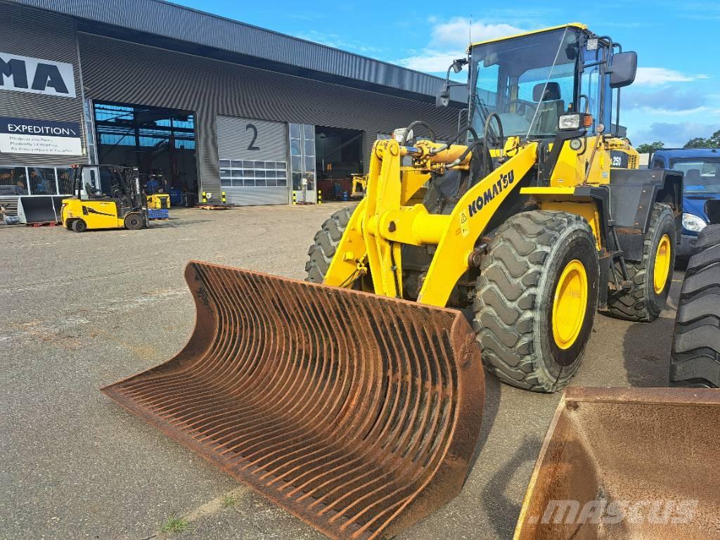 Komatsu WA 250-5H 輪胎式裝載機