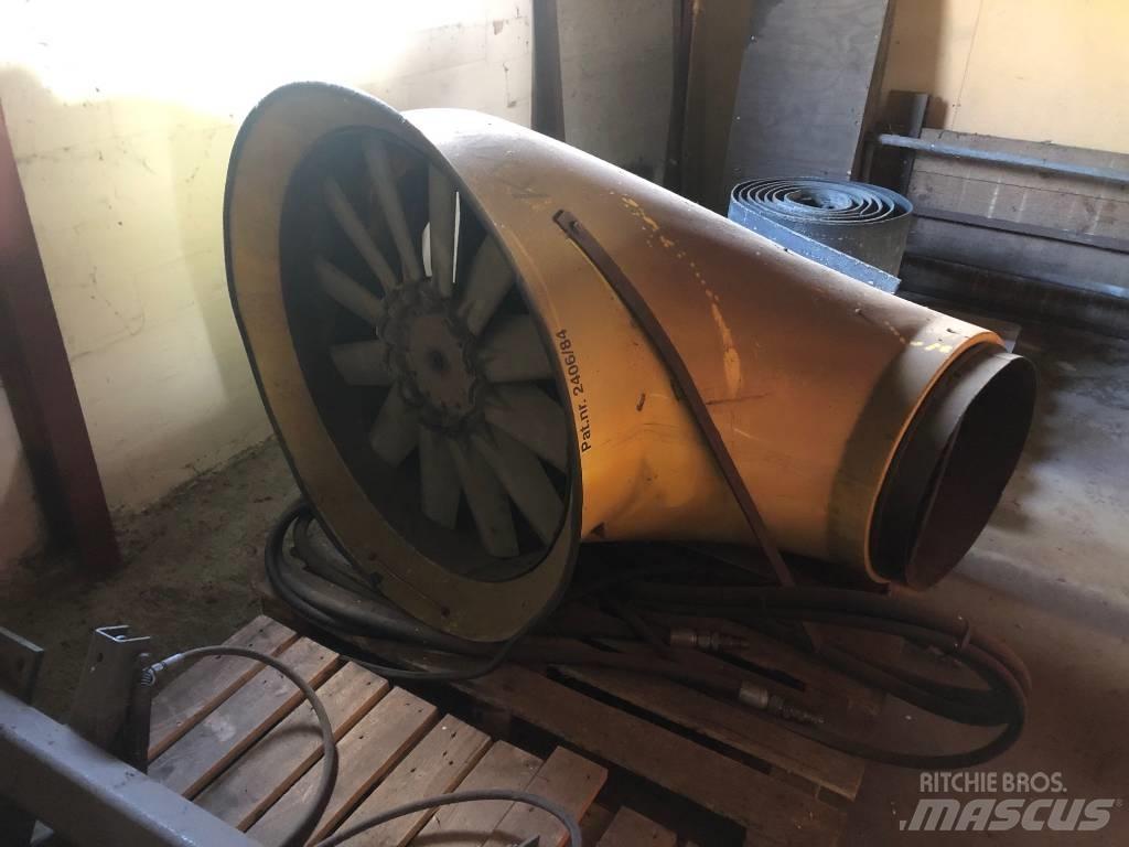 Kyndestoft 24 meter 牽引式噴霧機