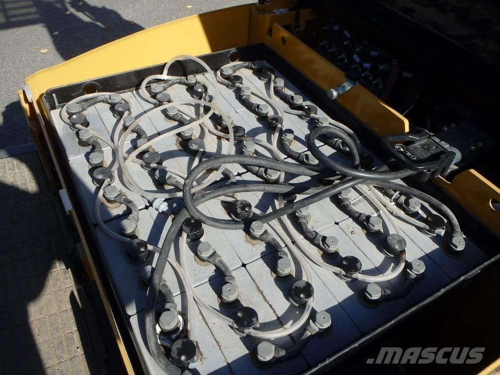 CAT EP 16 CPNT 電動堆高機