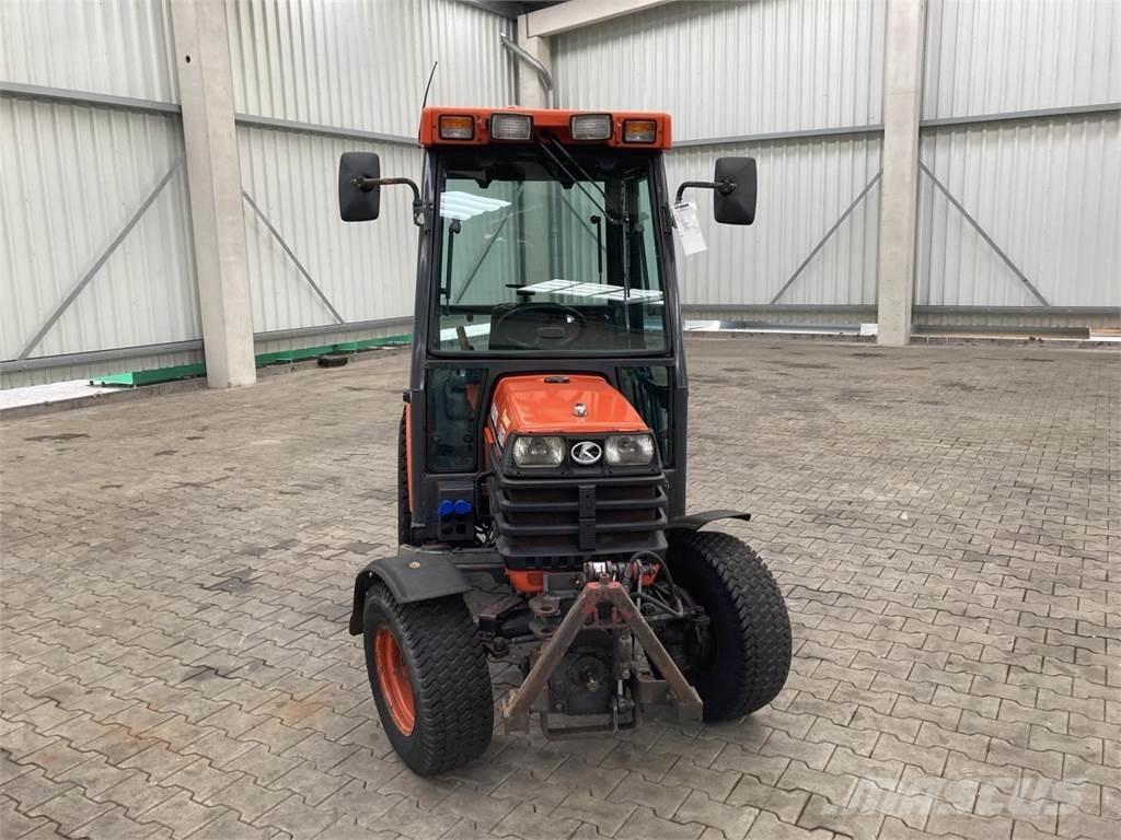 Kubota B2110 小型曳引機