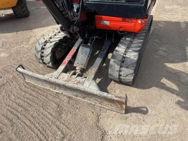 Kubota KX 027 小型挖土機/掘鑿機<7t(小型挖掘機)