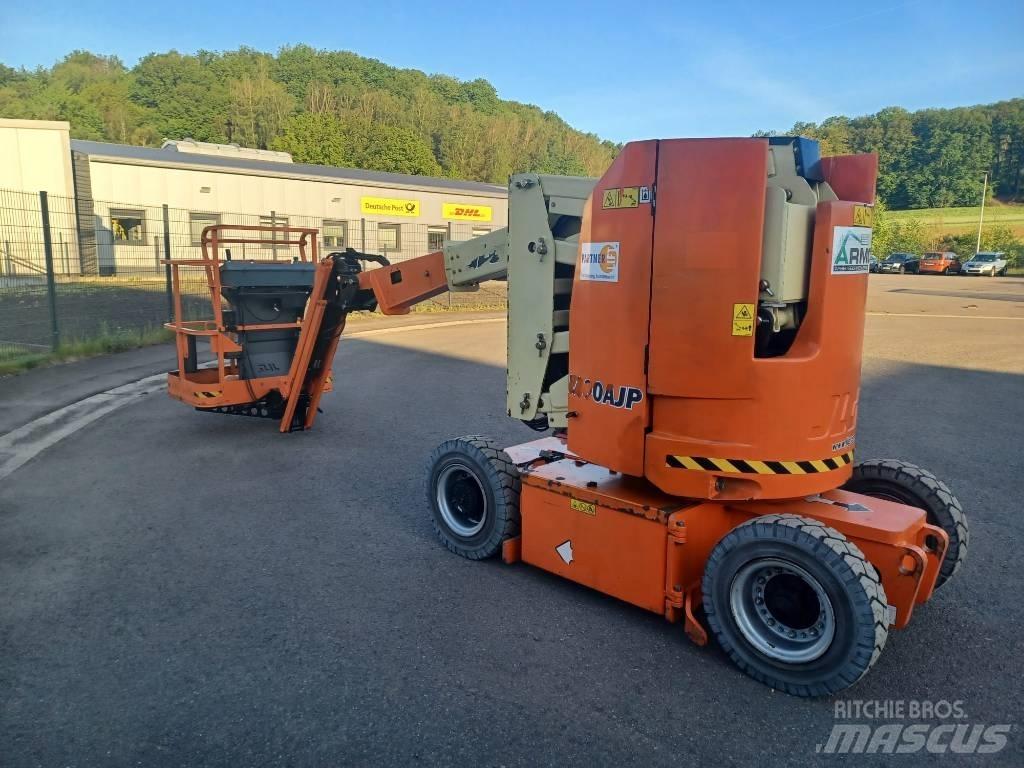 JLG E 300 AJP 曲臂高空作業車