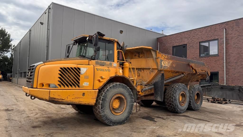 Volvo A 25 D 鉸接式起吊車