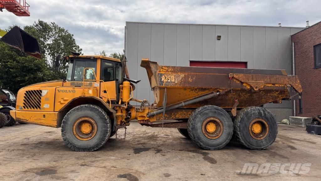 Volvo A 25 D 鉸接式起吊車