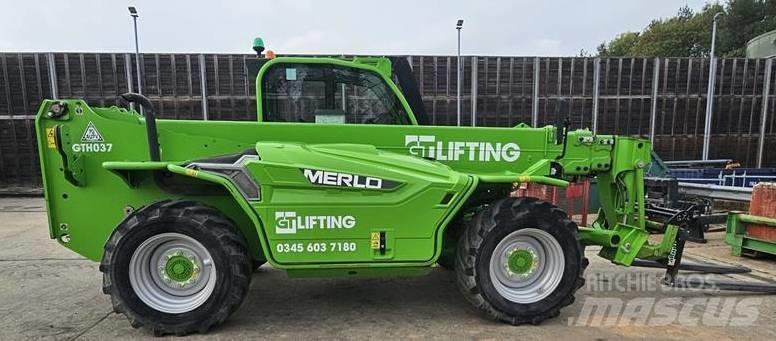Merlo P40.17 伸縮臂操作車