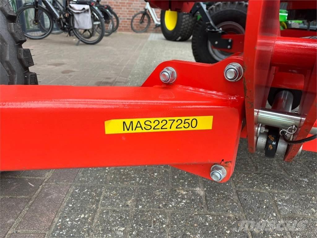 Kuhn RW1410C 包裝機