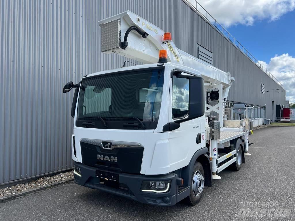 Palfinger P 300 KS 卡車裝載高空作業車