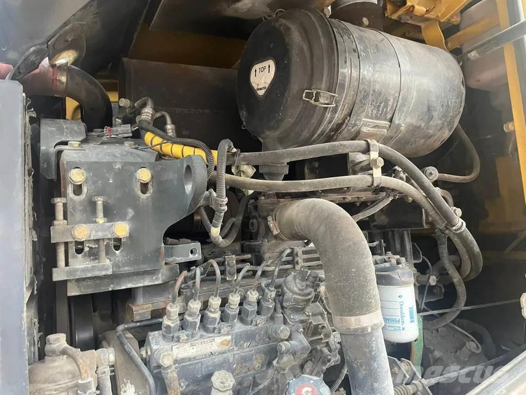 Komatsu WA250-5 輪胎式裝載機