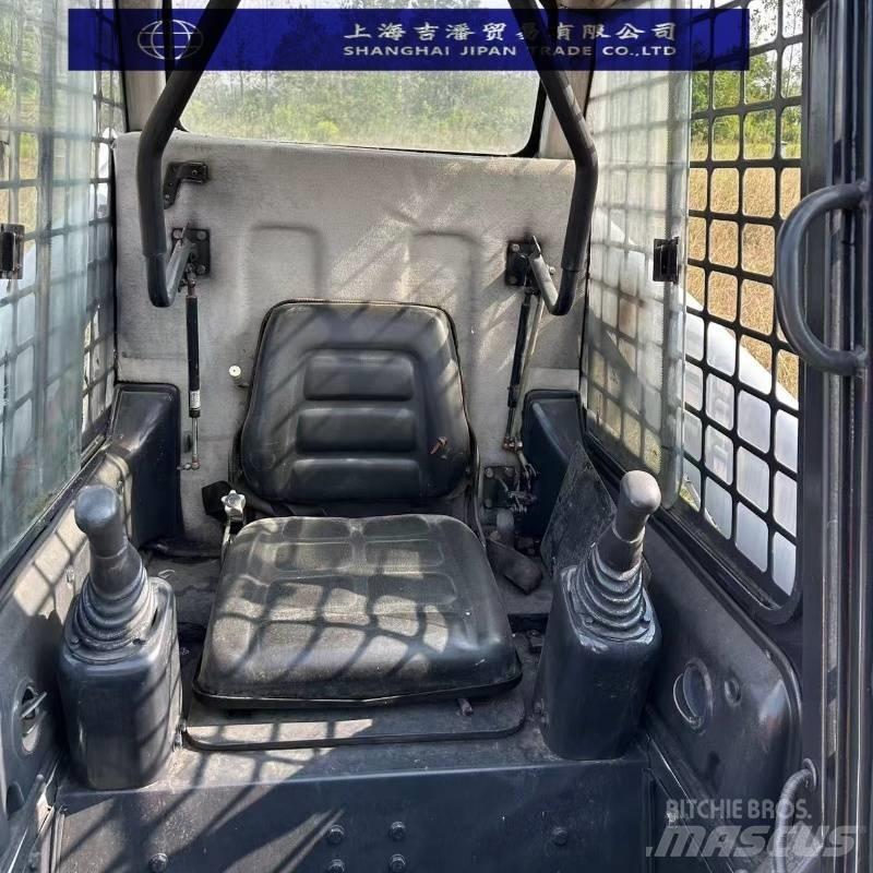 Bobcat S 590 滑移轉向裝載機