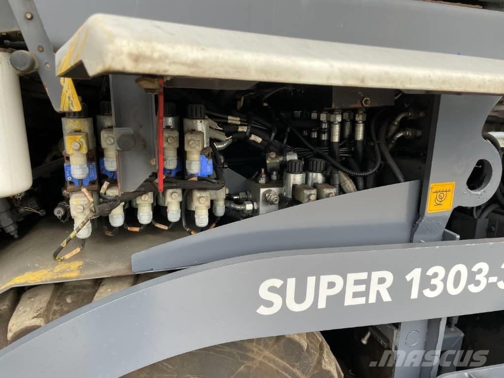 Vögele SUPER 1303-3I 瀝青攤舖機/鋪路機