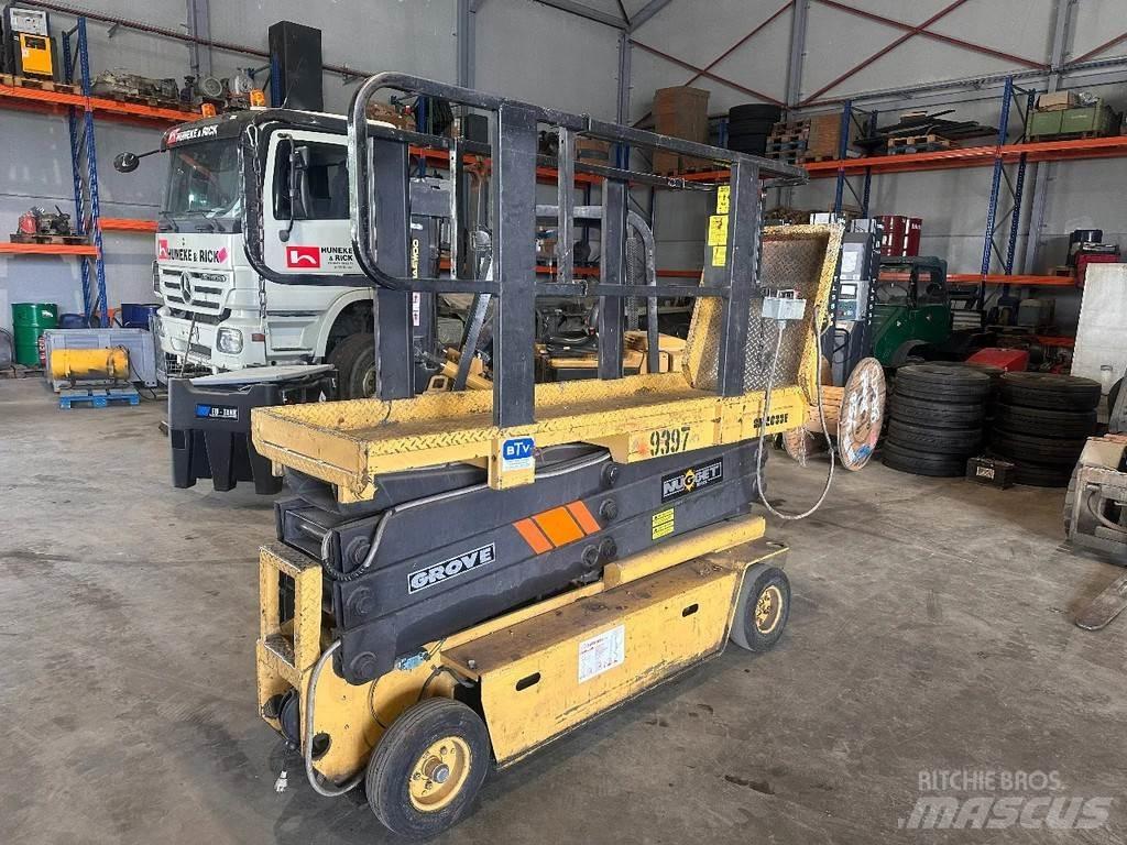 Grove SM2633E 剪式升降機